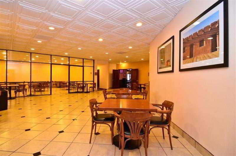 Clarion Inn & Suites Roswell Eksteriør billede