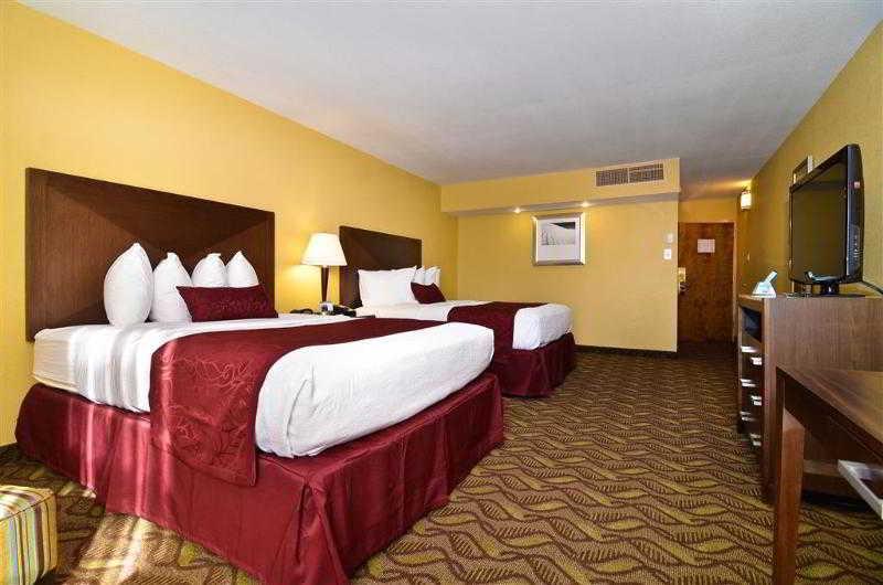 Clarion Inn & Suites Roswell Eksteriør billede