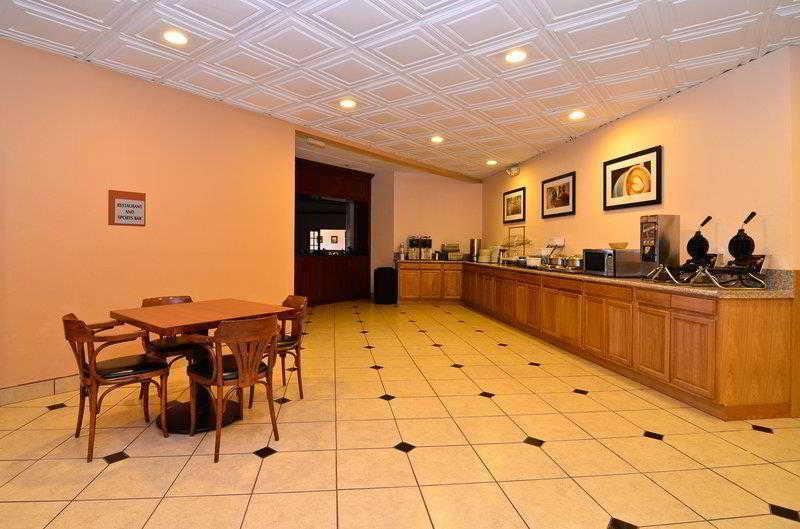 Clarion Inn & Suites Roswell Eksteriør billede
