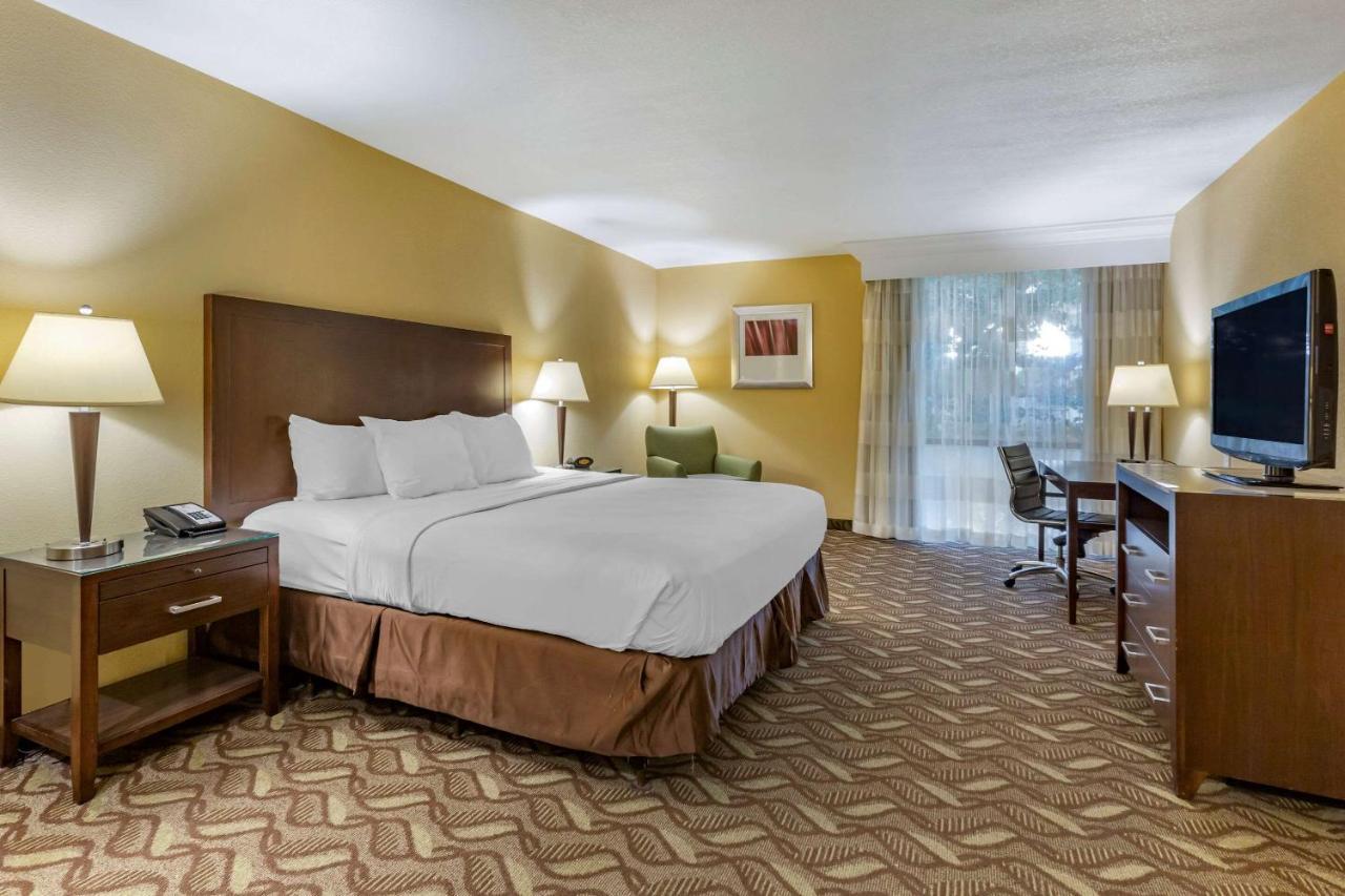 Clarion Inn & Suites Roswell Eksteriør billede