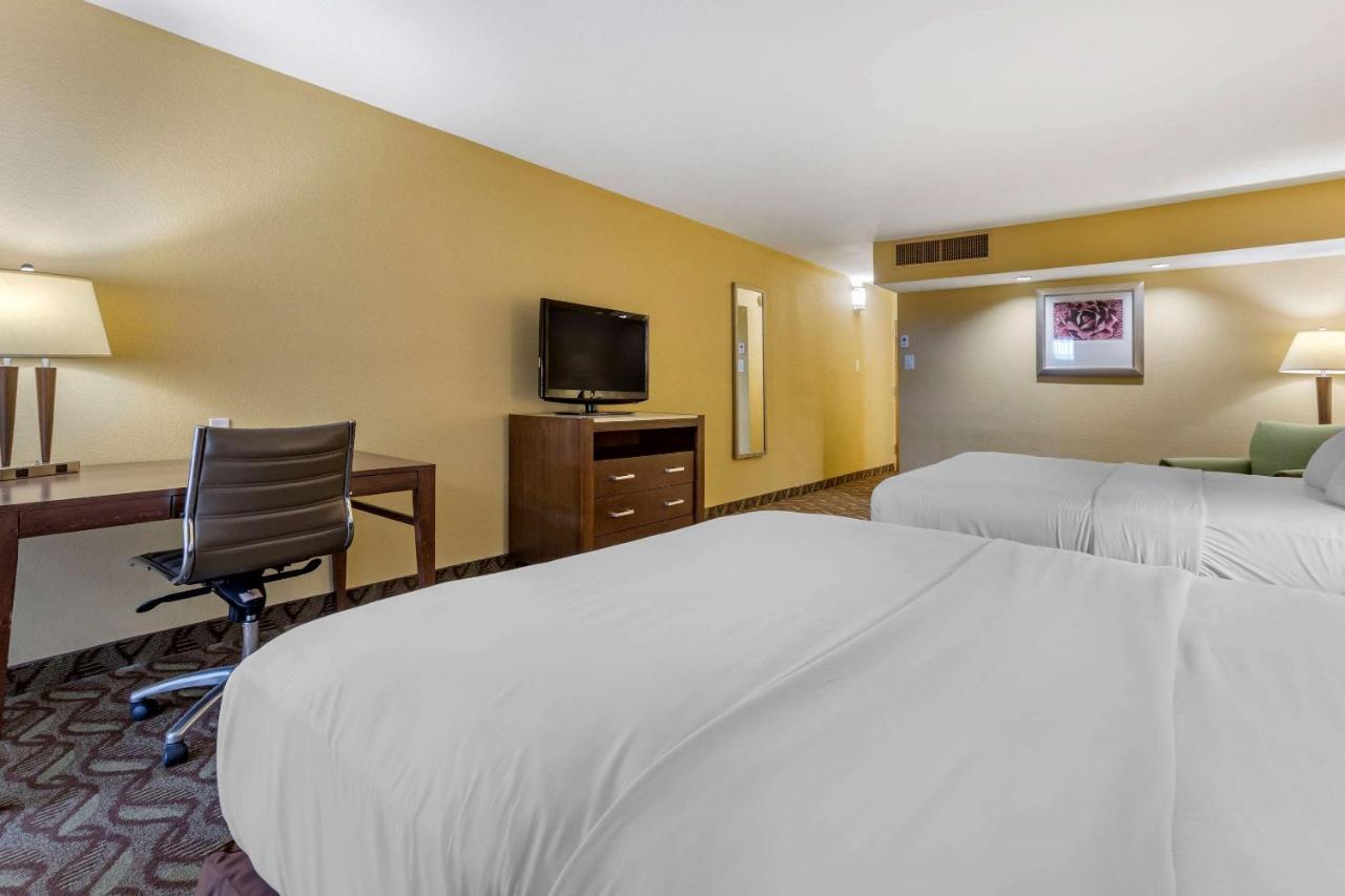 Clarion Inn & Suites Roswell Eksteriør billede